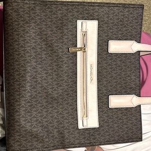 Michael Kors tote & wallet